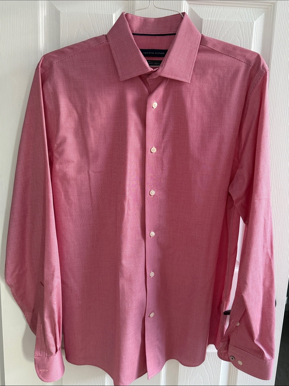 Tommy Hilfiger Men's Pink Long-Sleeve Button-Up Dress Shirt